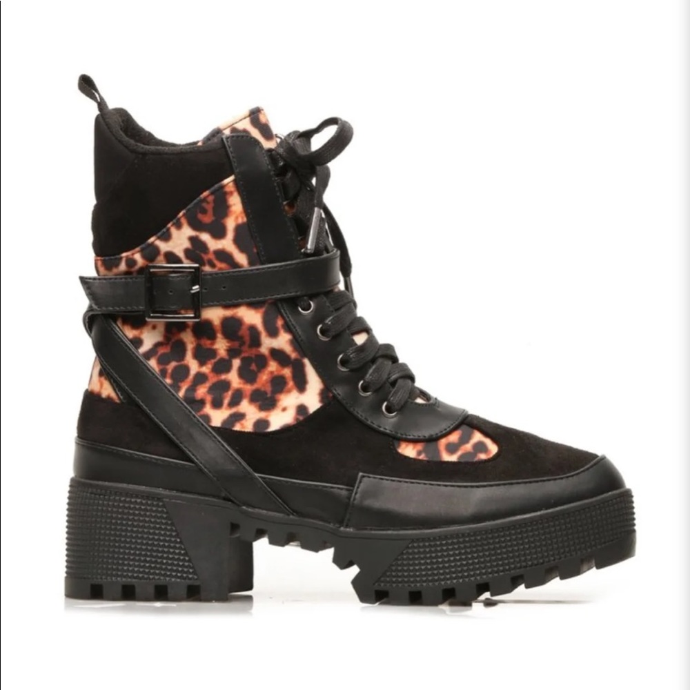 Fashion nova black and leapord fashion boots